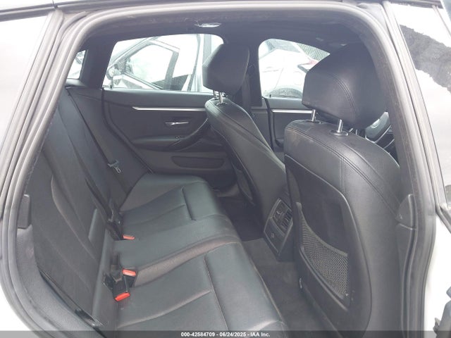 BMW 2019 2019 WBA4J5C50KBM65028 Image 8