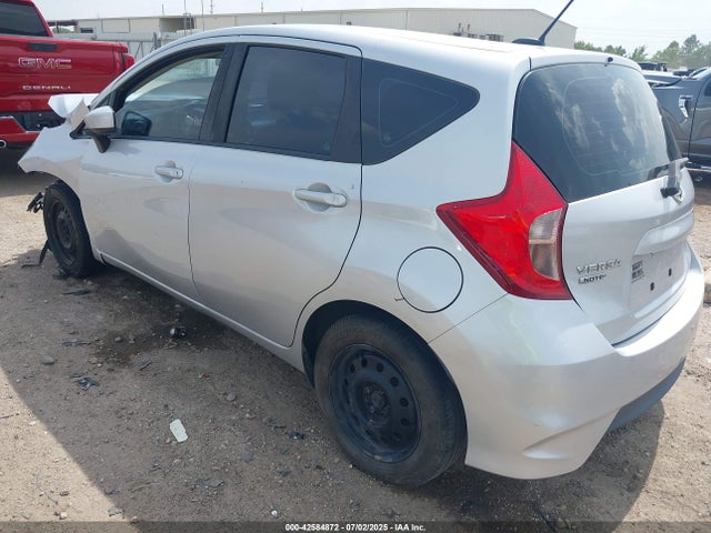 Nissan VERSA NOTE 2018 3N1CE2CPXJL363805 Image 3