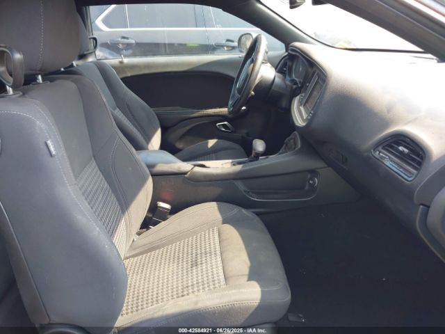 2019 DODGE CHALLENGER 2C3CDZAG7KH677566 Photo 4