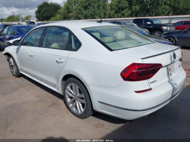 2019 VOLKSWAGEN PASSAT 1VWLA7A37KC000734 Photo 2