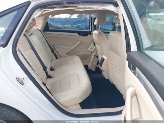2019 VOLKSWAGEN PASSAT 1VWLA7A37KC000734 Photo 7