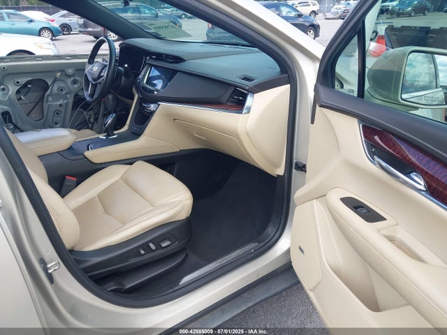 2017 CADILLAC XT5 1GYKNBRS5HZ171953 Photo 4