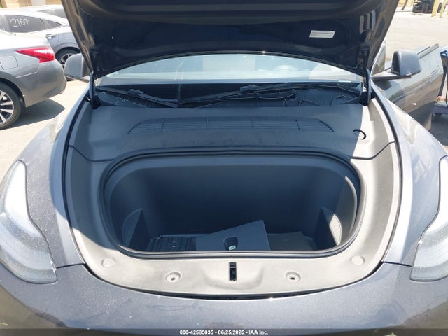 Tesla Model Y 2024 7SAYGDEE5RA222252 Image 10