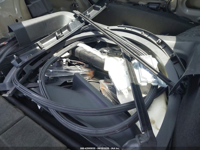 Tesla Model Y 2024 7SAYGDEE5RA222252 Image 20