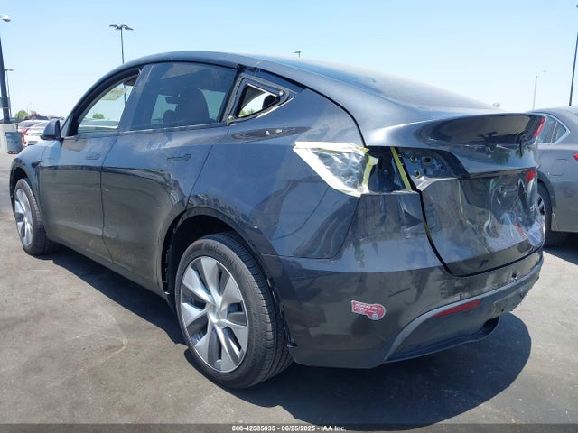Tesla Model Y 2024 7SAYGDEE5RA222252 Image 3