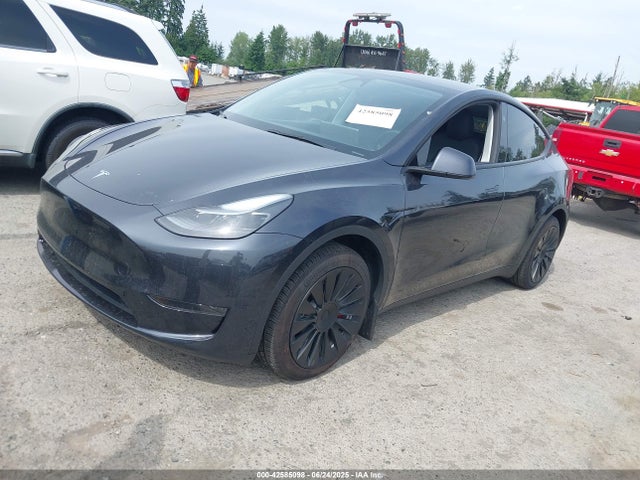 2024 TESLA MODEL Y 7SAYGDEDXRF054960 Photo 1
