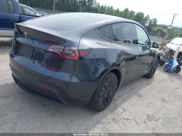 2024 TESLA MODEL Y 7SAYGDEDXRF054960 Photo 3