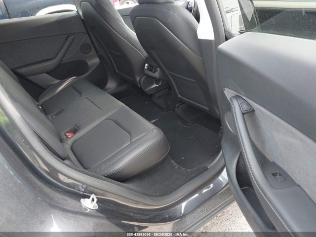 2024 TESLA MODEL Y 7SAYGDEDXRF054960 Photo 7