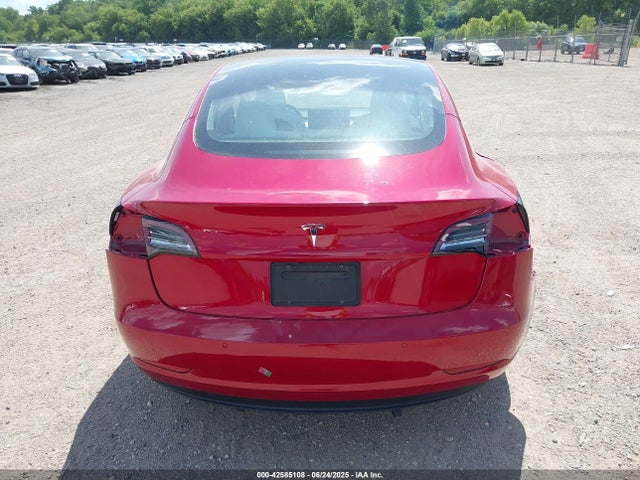 5YJ3E1EAXKF413098 Tesla MODEL 3