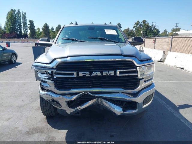 RAM 2019 2019 3C6UR4DJ4KG652210 Image 12
