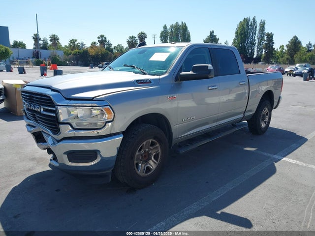 RAM 2019 2019 3C6UR4DJ4KG652210 Image 2