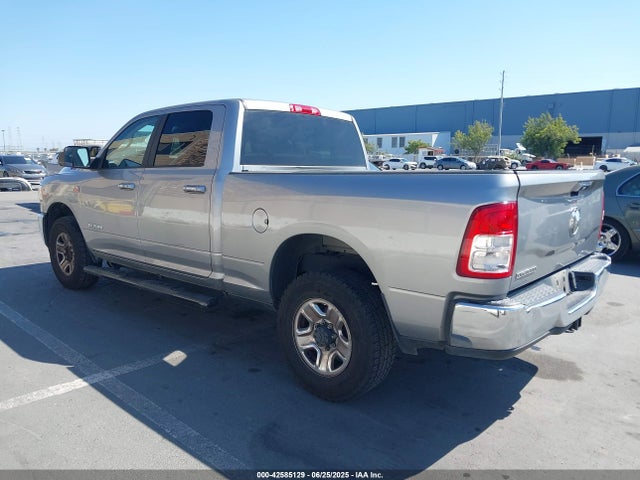 RAM 2019 2019 3C6UR4DJ4KG652210 Image 3