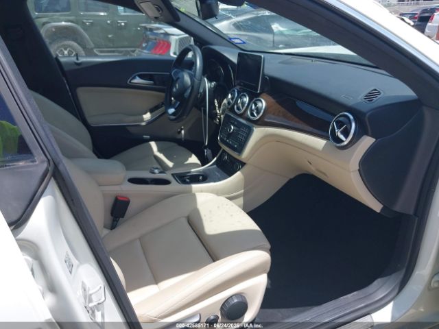 2016 MERCEDES-BENZ CLA 250 WDDSJ4EB2GN377911 Photo 4