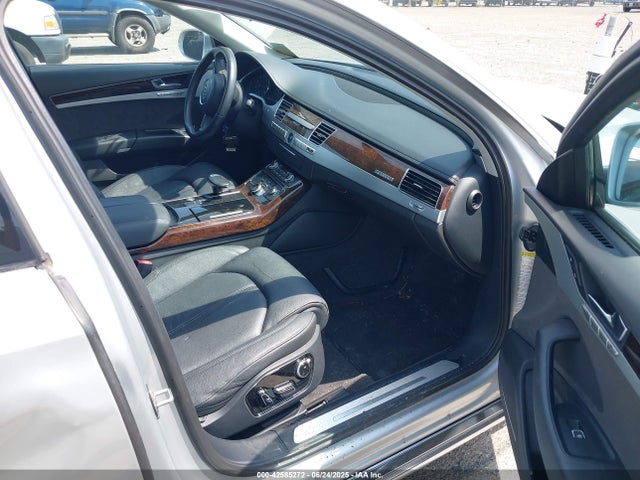 2011 AUDI A8 WAUAVAFD9BN020384 Photo 4