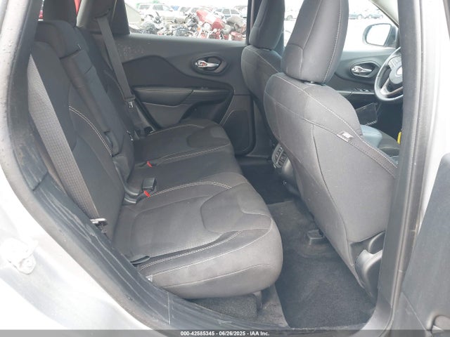 1C4PJLCS8GW126351 Jeep Cherokee