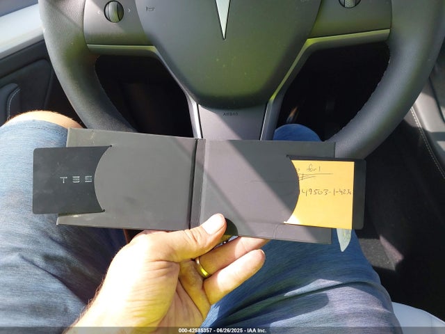 2025 TESLA MODEL Y 7SAYGDEE9SA351455 Photo 10