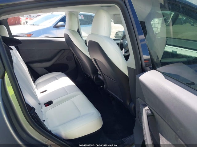 2025 TESLA MODEL Y 7SAYGDEE9SA351455 Photo 7