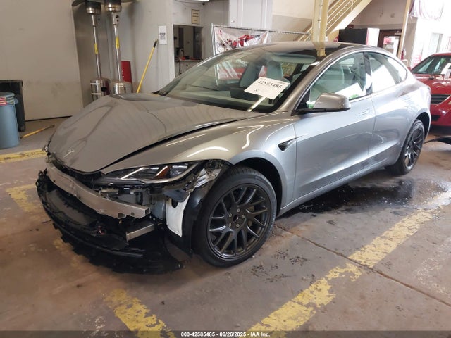 Tesla 2025 2025 5YJ3E1EA9SF998661 Image 2