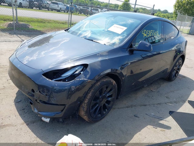 2024 TESLA MODEL Y 7SAYGAEE8RF085941 Photo 1