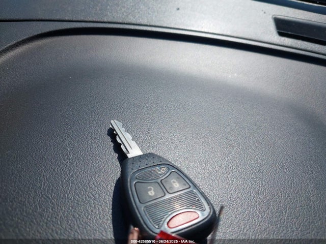 1C4NJCBA4GD675878 Jeep 2016