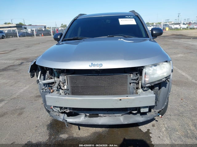 1C4NJCBA4GD675878 Jeep 2016
