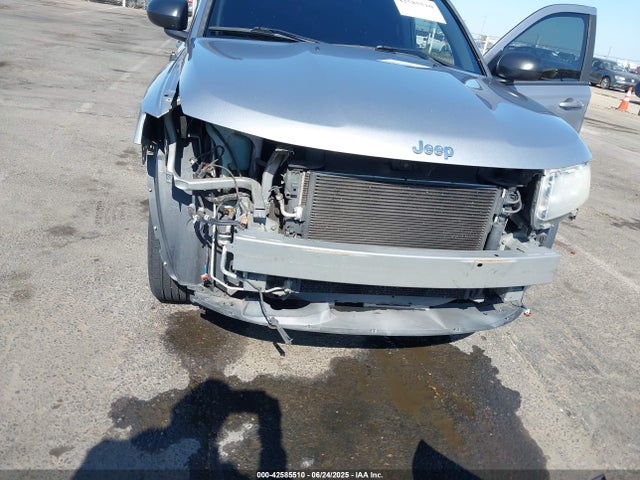 1C4NJCBA4GD675878 Jeep 2016