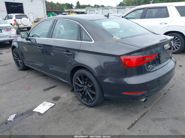 2015 AUDI A3 WAUEFGFF7F1033344 Photo 2