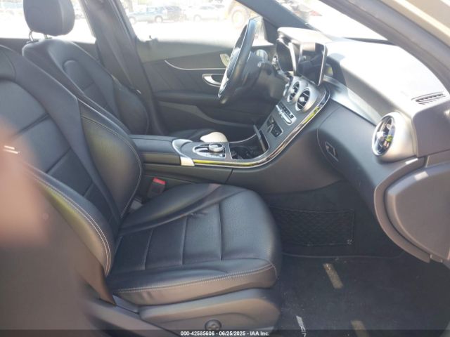2020 MERCEDES-BENZ C 300 W1KWF8EB9LR573096 Photo 4