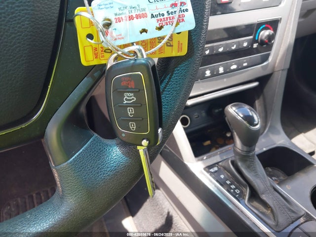 Hyundai SONATA SE 2015 5NPE24AF5FH188472 Image 11