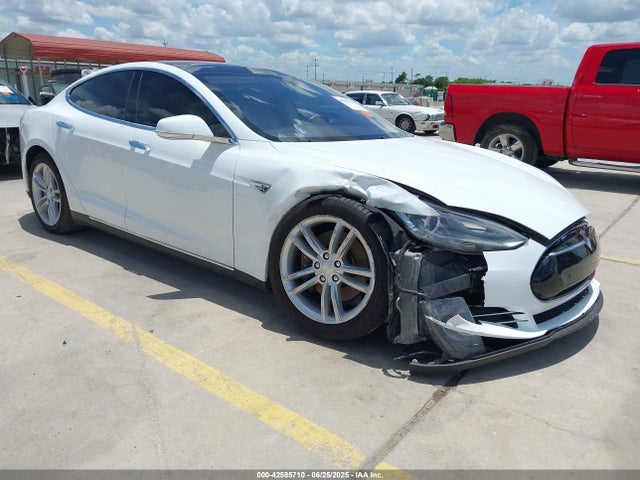 2014 TESLA MODEL S 5YJSA1S17EFP44916 Photo 0
