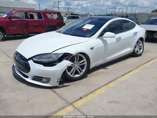 2014 TESLA MODEL S 5YJSA1S17EFP44916 Photo 1