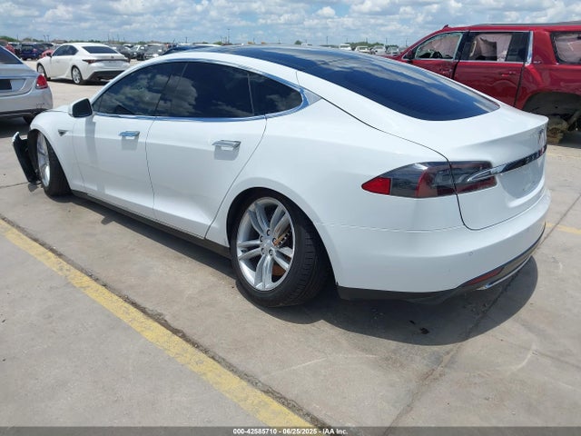 2014 TESLA MODEL S 5YJSA1S17EFP44916 Photo 2