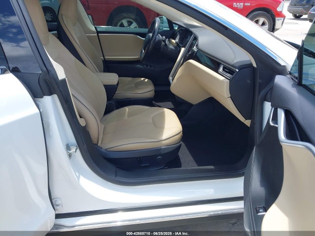 2014 TESLA MODEL S 5YJSA1S17EFP44916 Photo 4