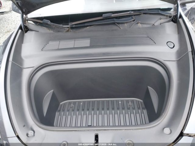 2021 TESLA MODEL Y 5YJYGDEE7MF098042 Photo 9