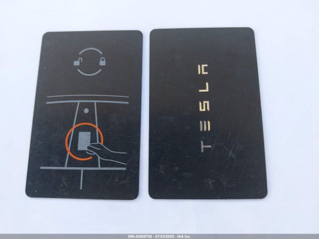 2021 TESLA MODEL Y 5YJYGDEE7MF098042 Photo 10
