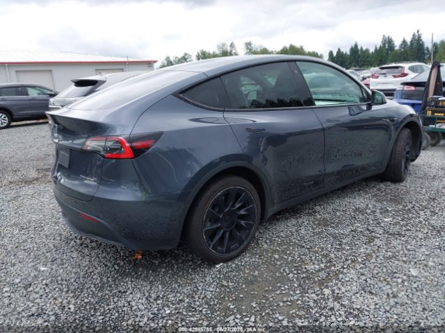2021 TESLA MODEL Y 5YJYGDEE7MF098042 Photo 3