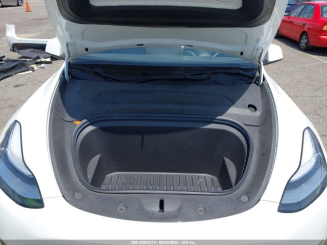 2020 TESLA MODEL Y 5YJYGDEE0LF017221 Photo 9