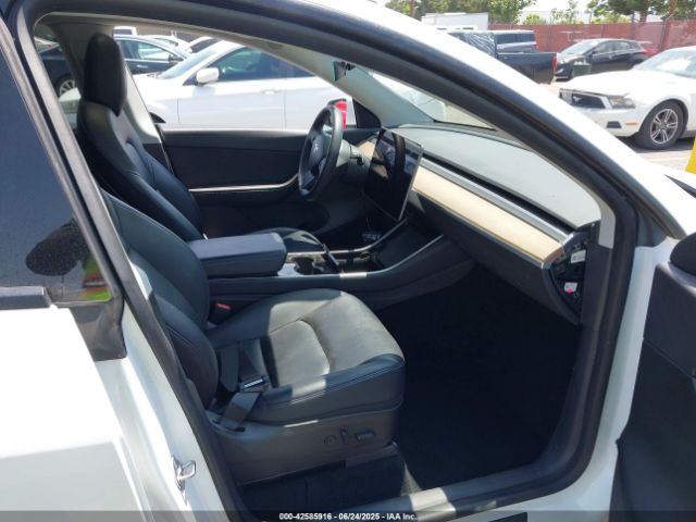 2020 TESLA MODEL Y 5YJYGDEE0LF017221 Photo 4