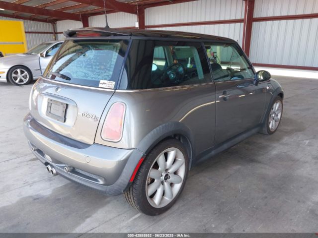2004 MINI COOPER S WMWRE33474TD80161 Photo 3