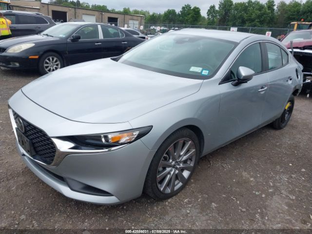 2021 MAZDA MAZDA3 3MZBPBBL8MM251968 Photo 1