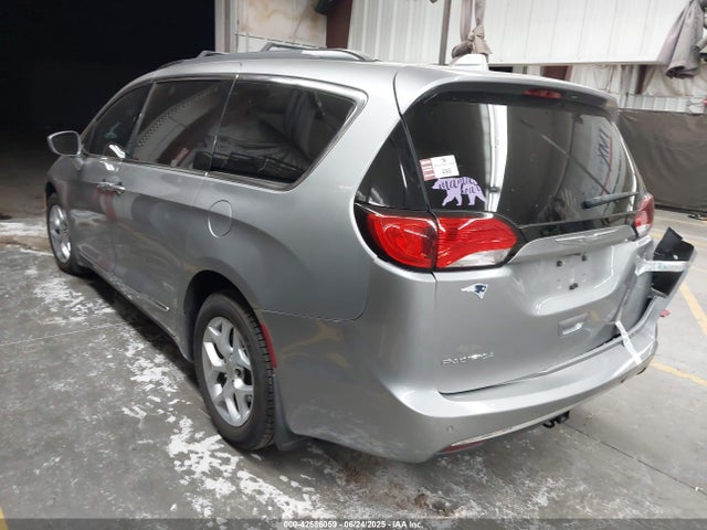 Chrysler 2017 2017 2C4RC1BG4HR734060 Image 3