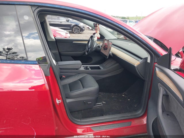 2023 TESLA MODEL Y 7SAYGDEE8PA122692 Photo 4