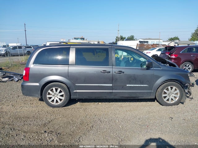 2C4RC1BG8GR269118 Chrysler 2016