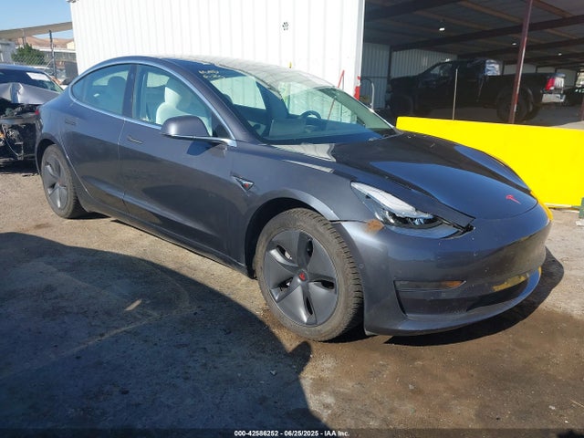 2019 TESLA MODEL 3 5YJ3E1EB7KF195274 Photo 0