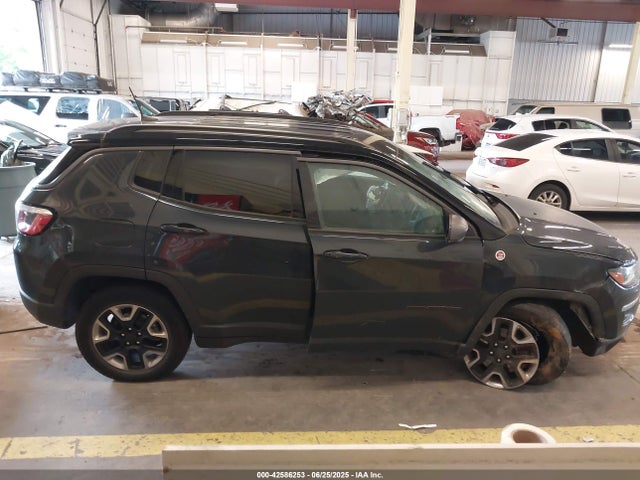 3C4NJDDB1JT284152 Jeep Compass