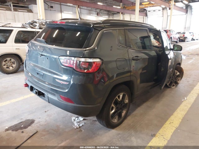 3C4NJDDB1JT284152 Jeep Compass