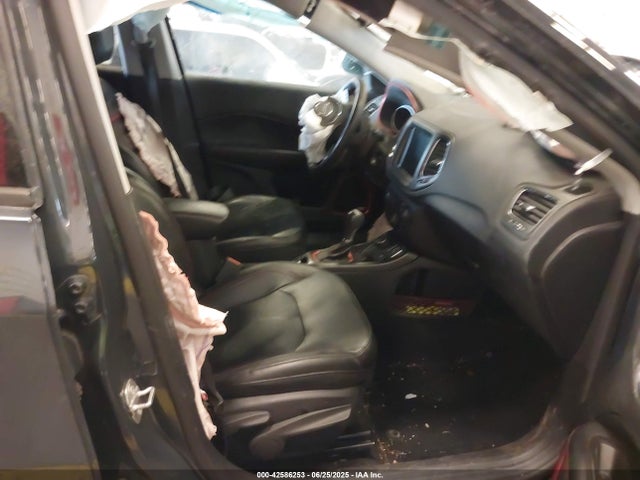 3C4NJDDB1JT284152 Jeep Compass