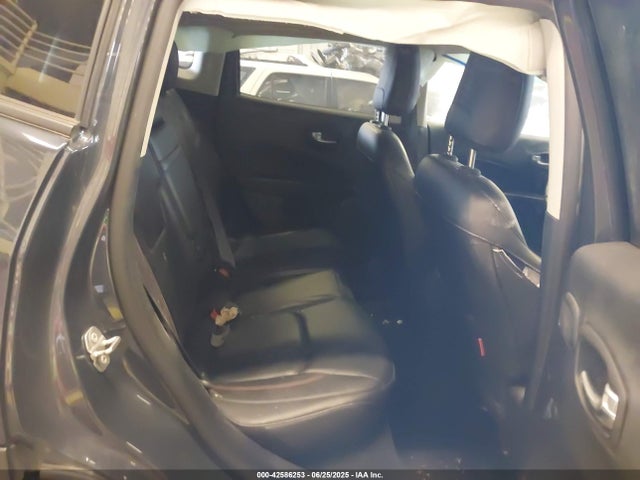 3C4NJDDB1JT284152 Jeep Compass