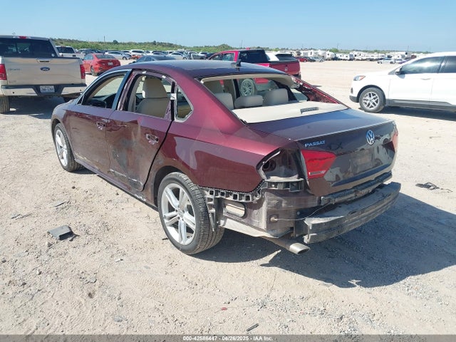 Volkswagen Passat 2014 1VWBN7A38EC034573 Image 3
