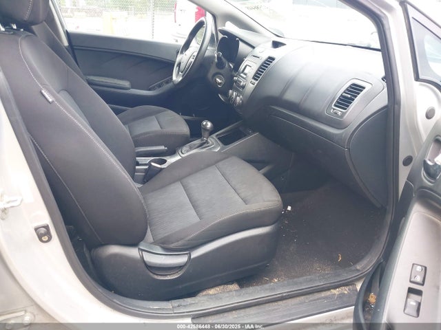 KIA mpi nu 2016 KNAFK4A62G5608806 Image 5